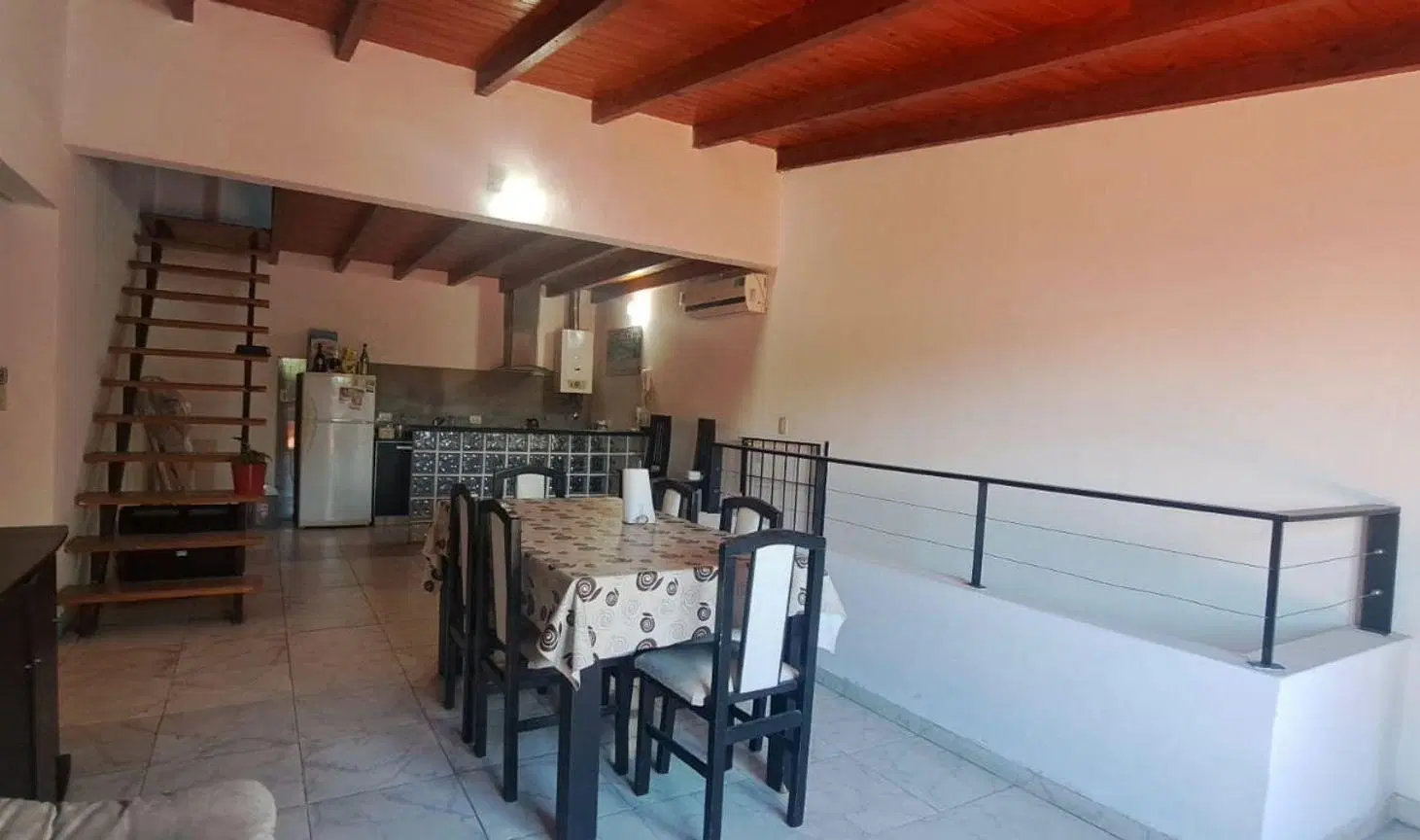 Venta local con casa 3 dormitorios por Pellegrini 2