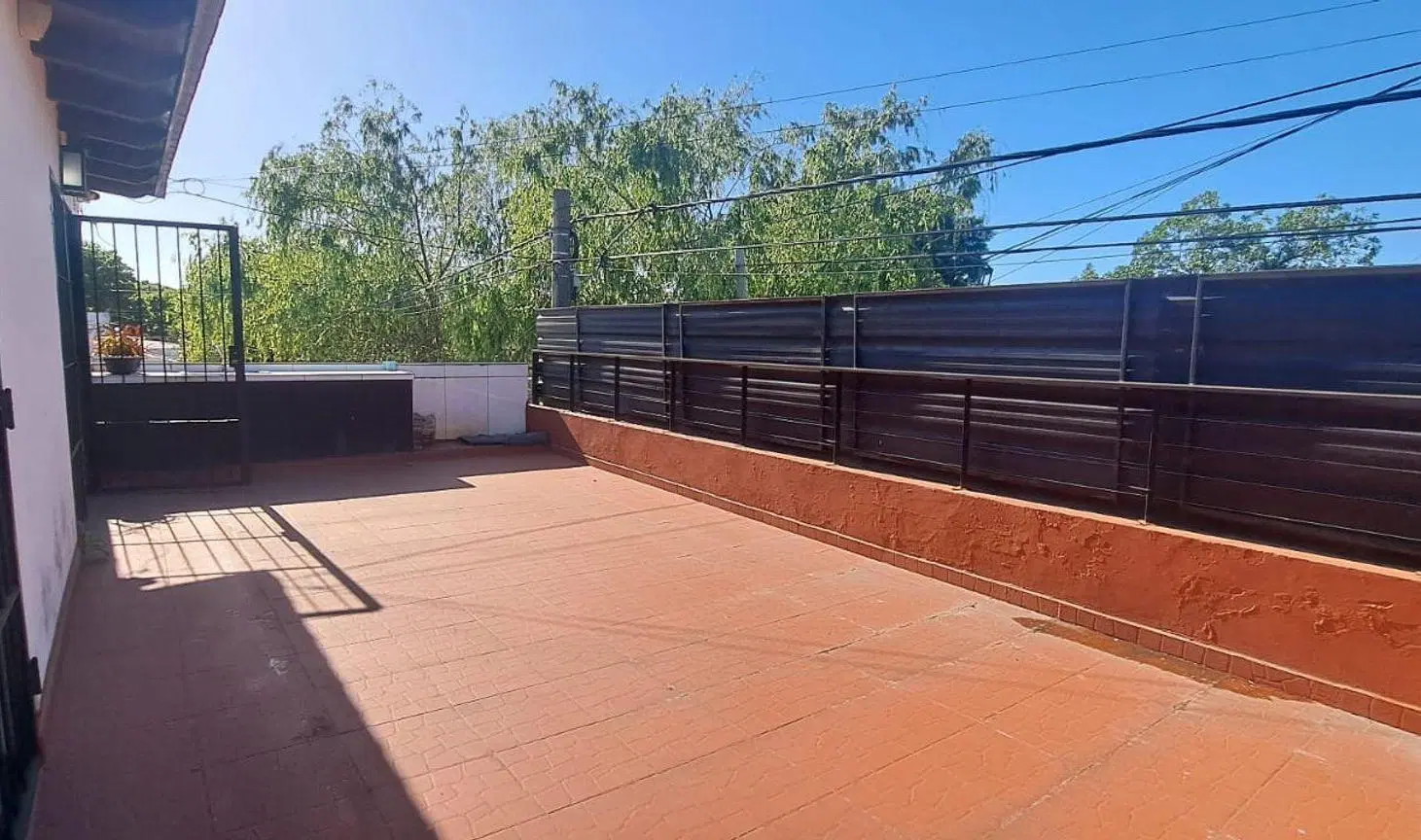 Venta local con casa 3 dormitorios por Pellegrini 5
