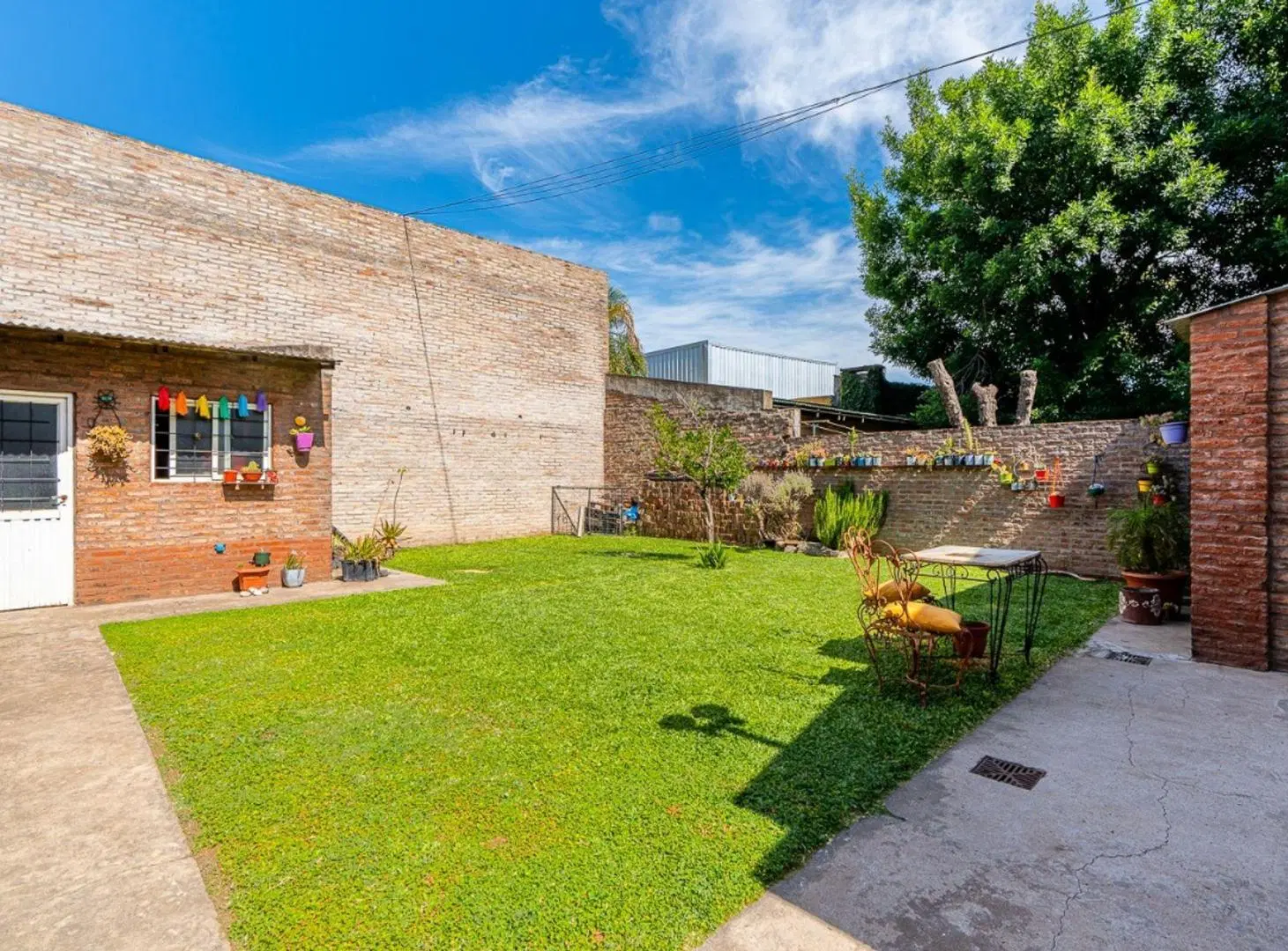 CASA EN  VENTA 2 DORMITORIOS EN ALTOS DE MENDOZA 2