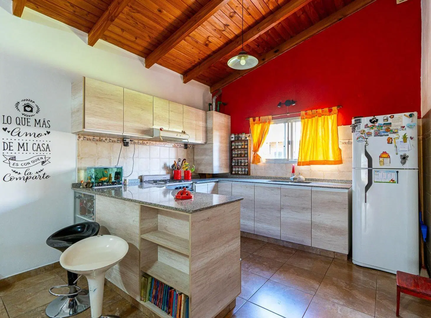 CASA EN  VENTA 2 DORMITORIOS EN ALTOS DE MENDOZA 3