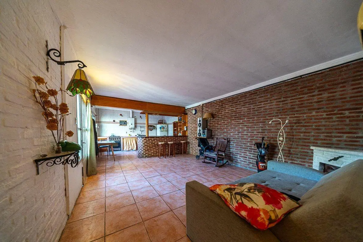 CASA DE PASILLO VENTA ZONA NORTE 2 DORM Y PATIO 2