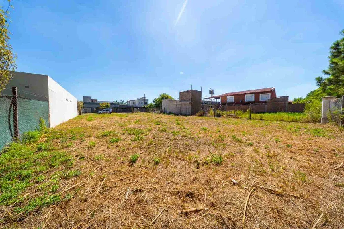 OPORTUNIDAD TERRENO EN VENTA EN FUNES CANTEGRIL 4