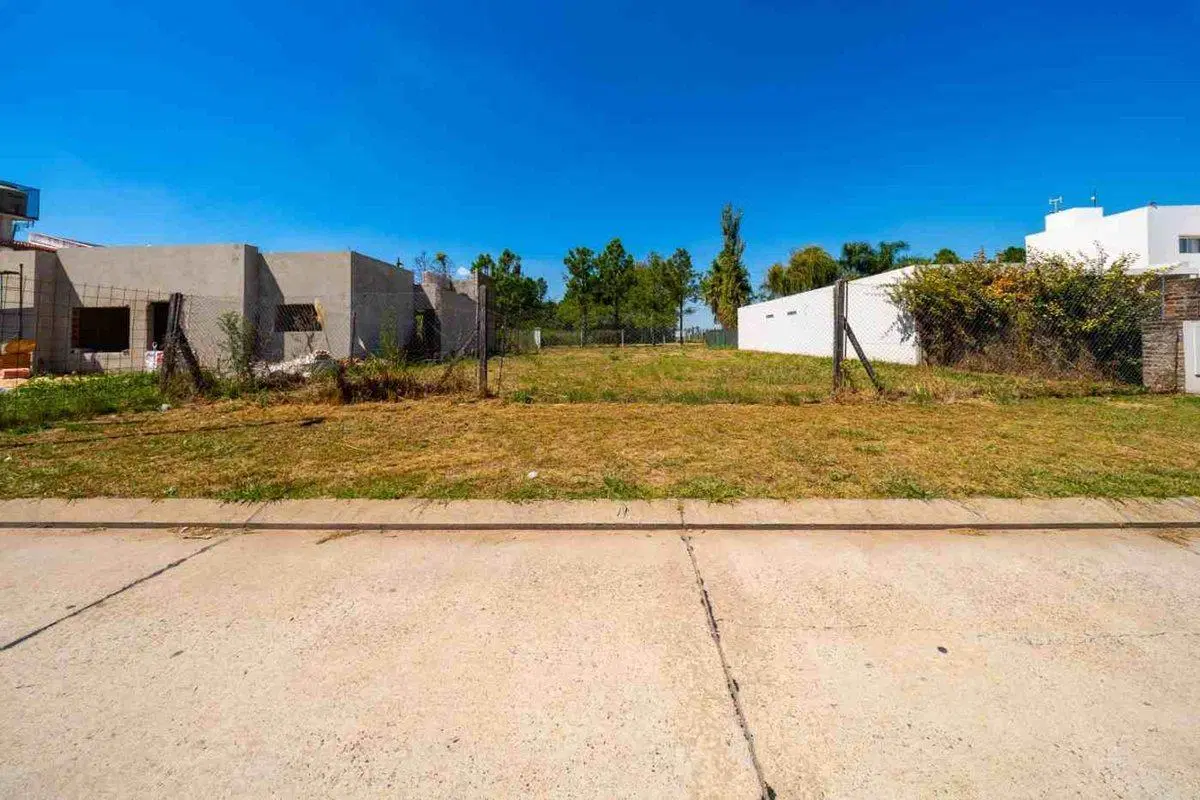 OPORTUNIDAD TERRENO EN VENTA EN FUNES CANTEGRIL 5