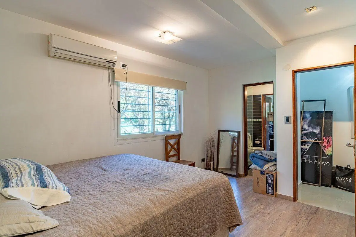 CASA EN VENTA EN FUNES 3 DORMITORIOS ZONA ARBOLADA 4