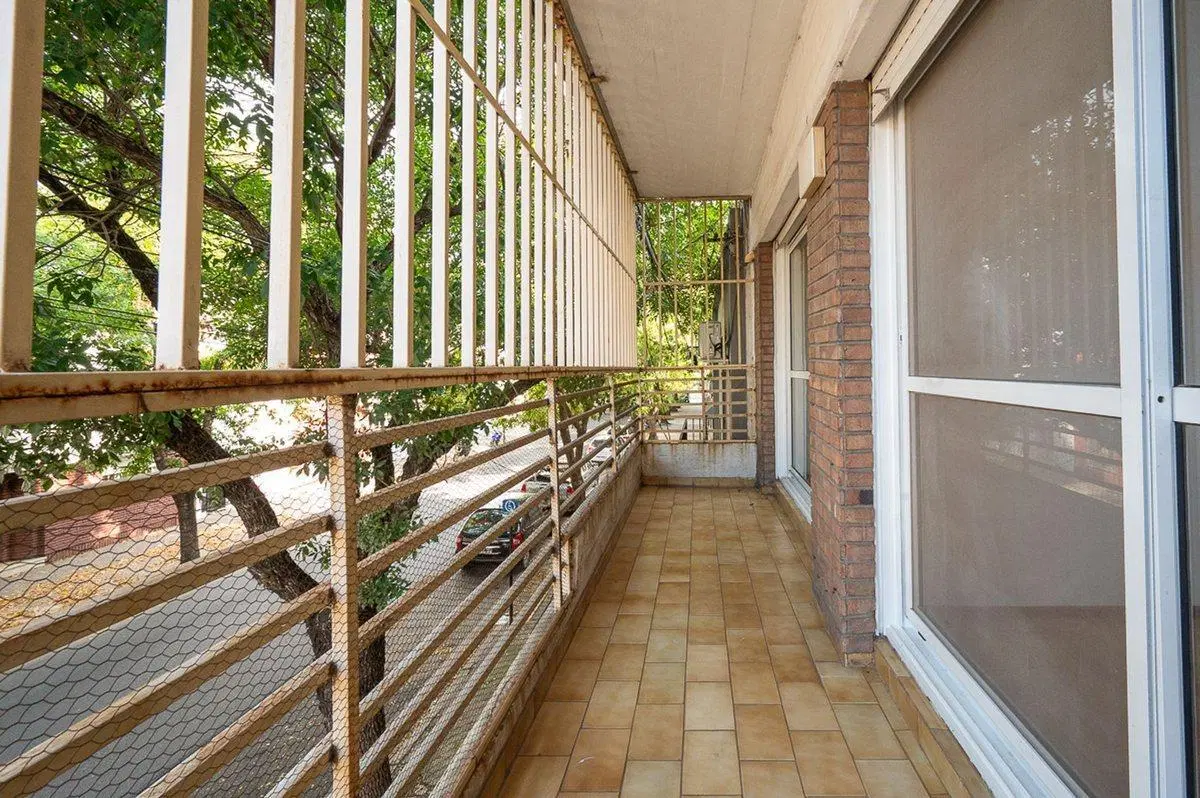 Venta departamento 3 dormitorios 2 balcones Abasto 5