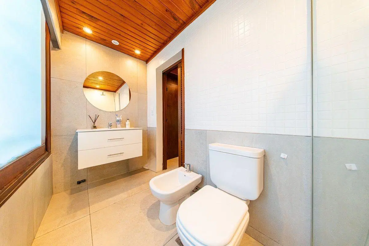 Casa remodelada en Venta Fisherton 4 dormitorios 3