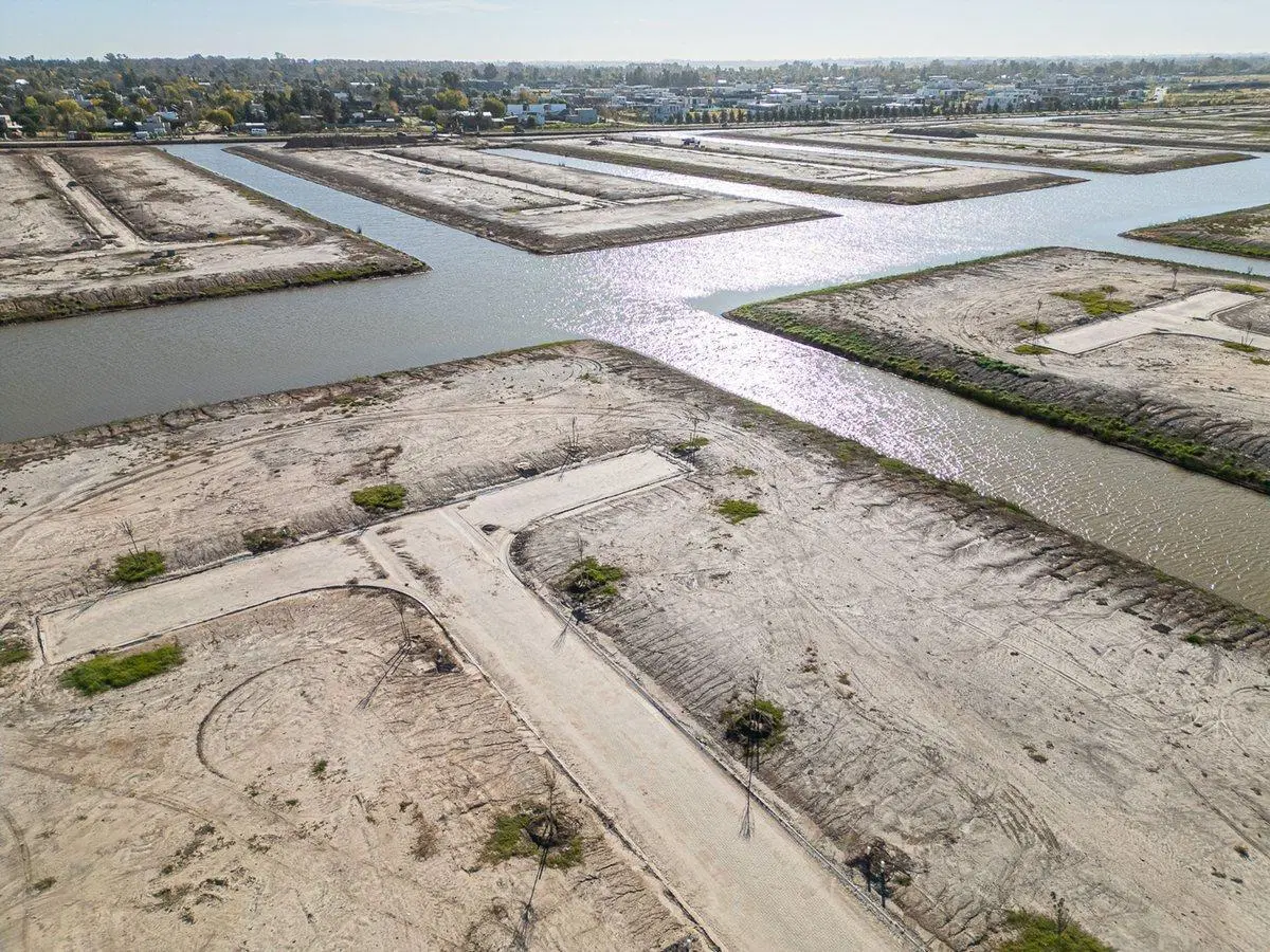 LOTE EN VENTA BARRIO PRIVADO FUNES LAKE 5