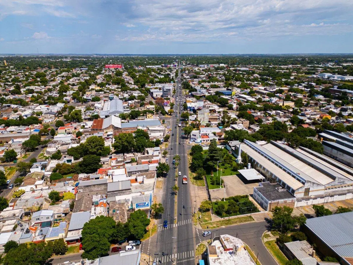 TERRENO EN VENTA LOCALES Y CASA EN BARRIO BELGRANO 3