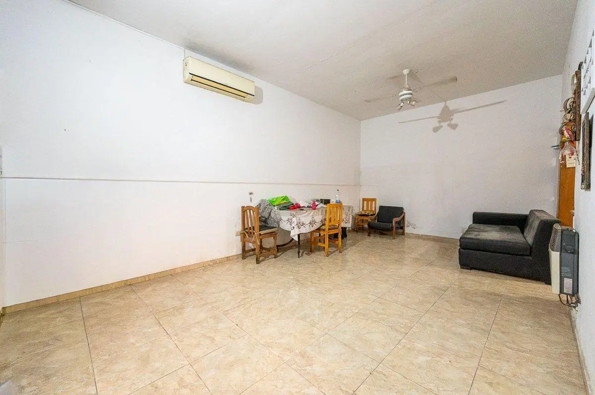 CASA EN VENTA 3 DORMITORIOS COCHERA PERMUTA 3