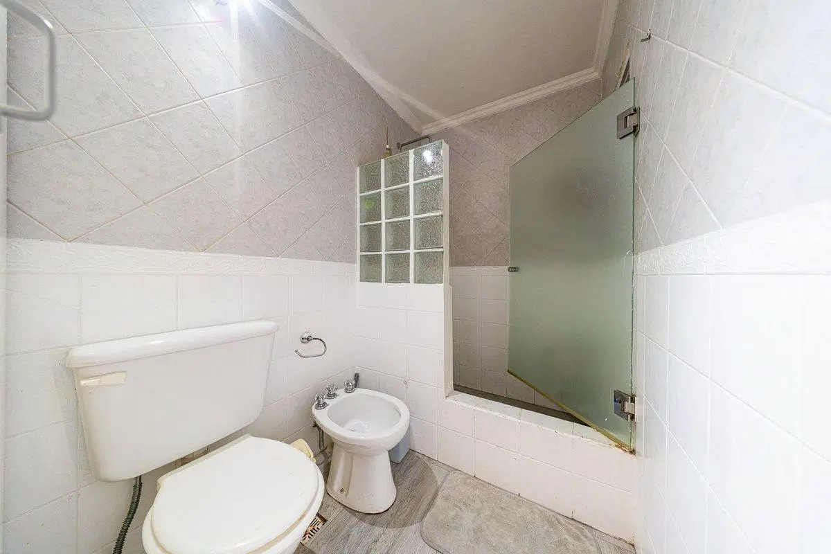CASA EN VENTA CUATRO DORMITORIOS APTA CRÉDITO 2