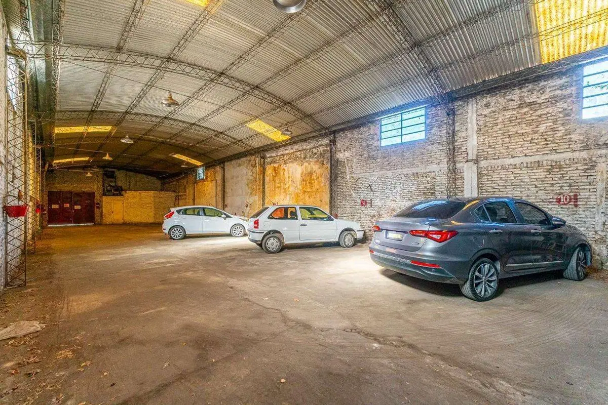 Venta galpon Arroyito con local al frente 5