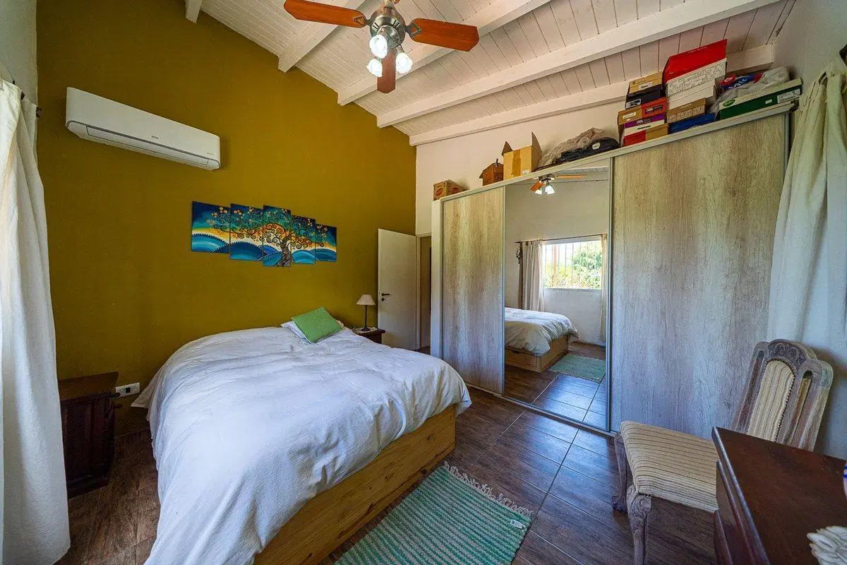 CASA EN VENTA EN ROLDAN 2