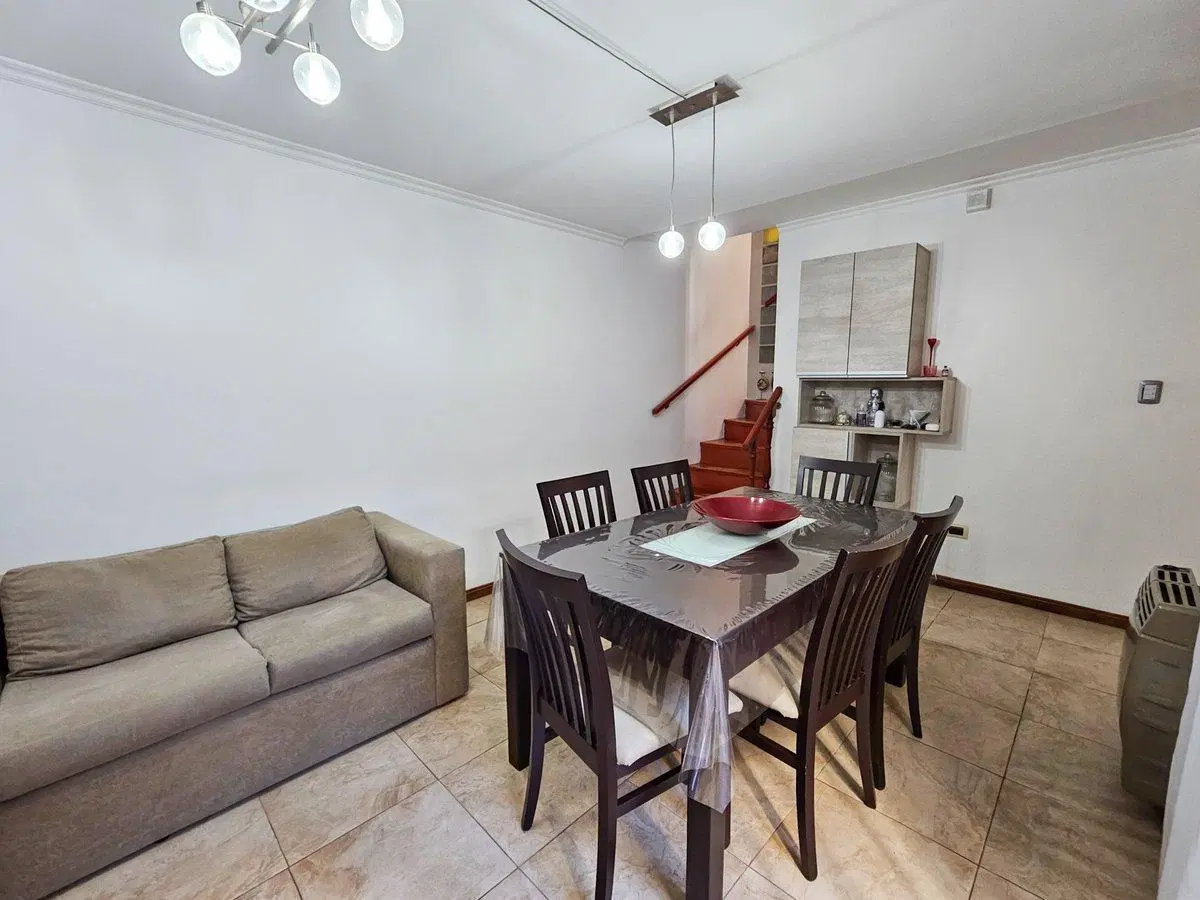 CASA EN VENTA EN VILLA CONSTITUCIÓN APTA CRÉDITO 2