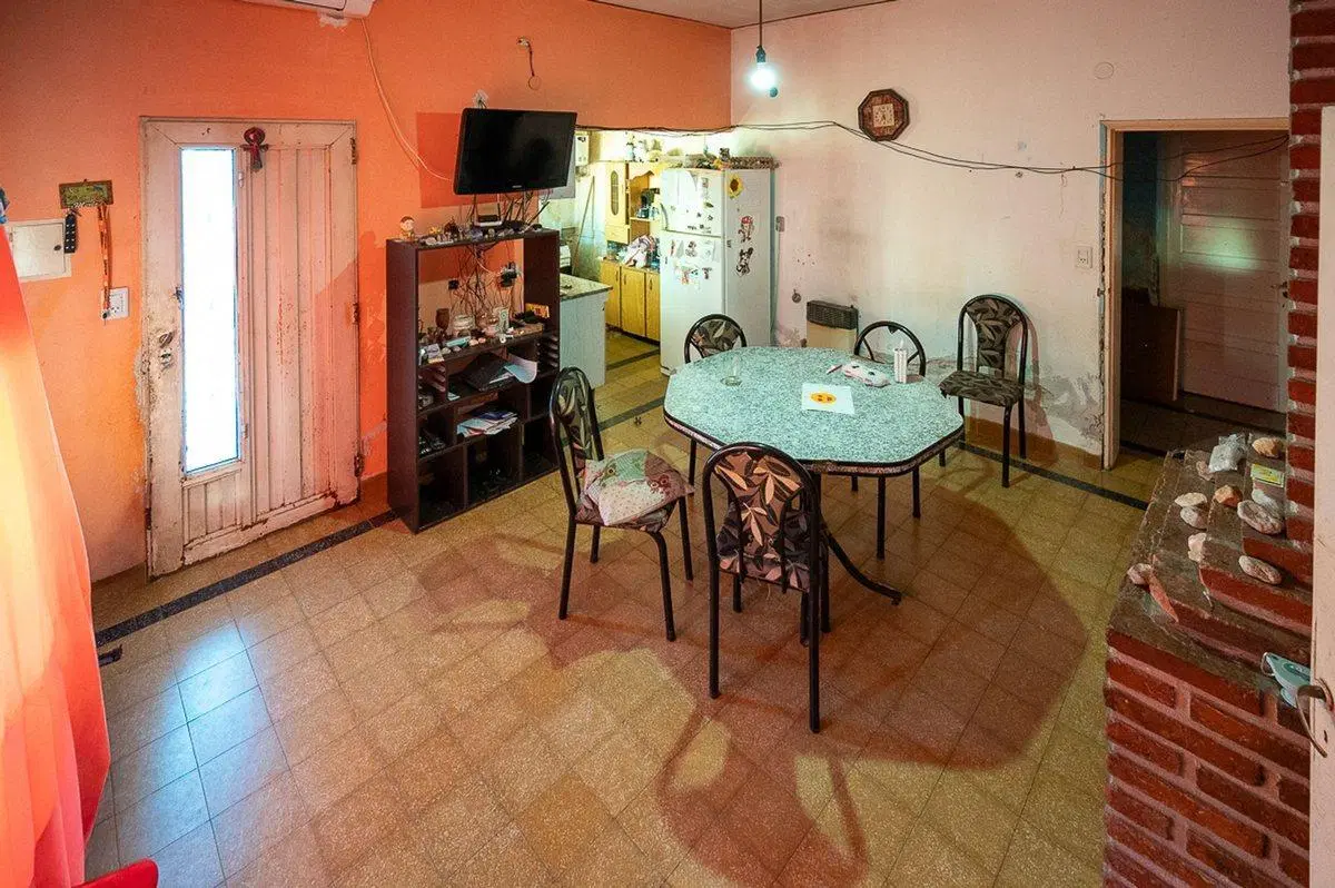 VENTA DE 2 CASAS MAS LOCAL EN ALVAREZ APTO CREDITO 2