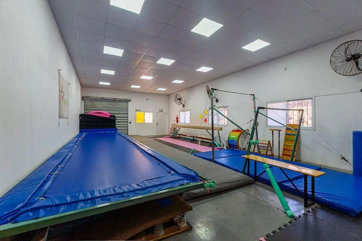 LOCAL Y GALPON COMERCIAL EN VENTA EN RICARDONE 3