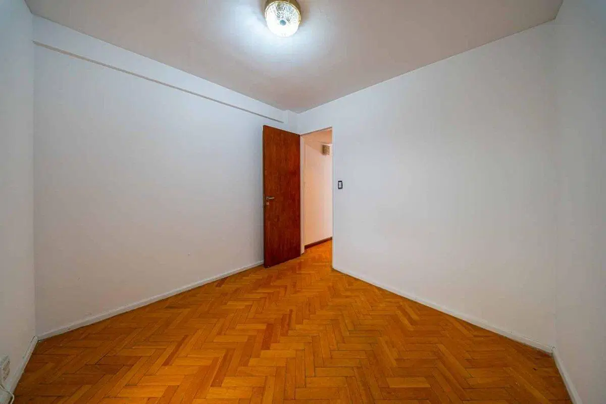 DEPARTAMENTO EN VENTA CENTRO TRES DORMITORIOS 4