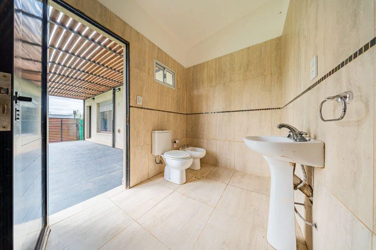 Casa en venta 2 dormitorios con pileta 2