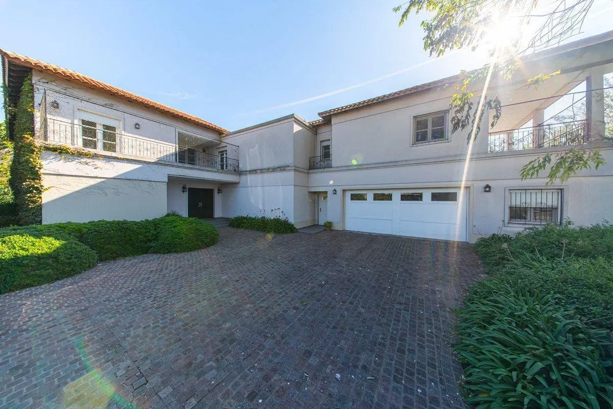 VENTA CASA 4  DORMITORIOS KENTUCKY CLUB DE CAMPO 2