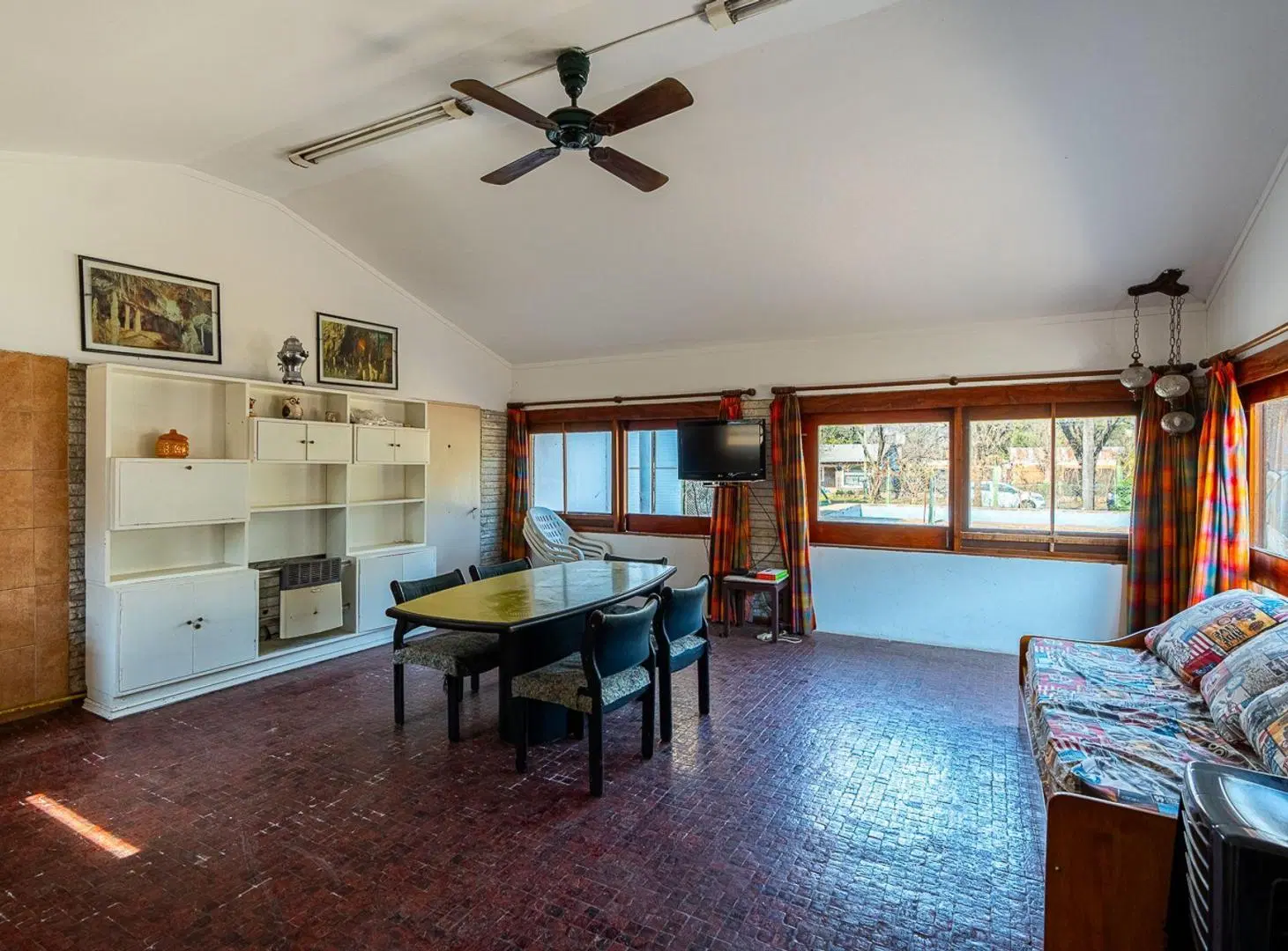 CASA EN VENTA DOS DORMITORIOS CON PILETA FUNES 5