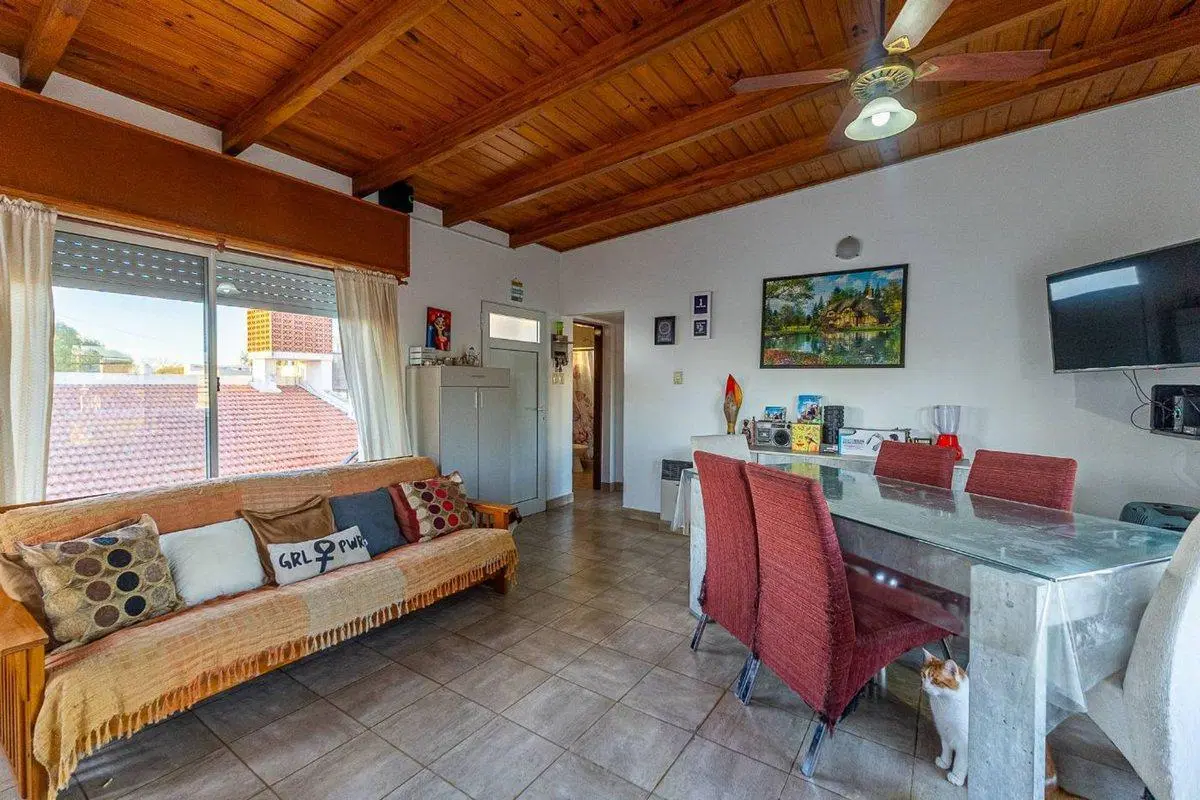 DEPARTAMENTO LOCAL GALPON EN VENTA EN BAIGORRIA 2