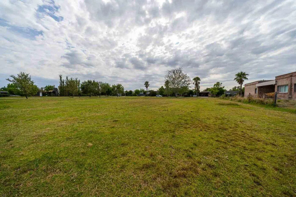 TERRENO EN VENTA EN PUERTO ROLDAN 1029 M² 8