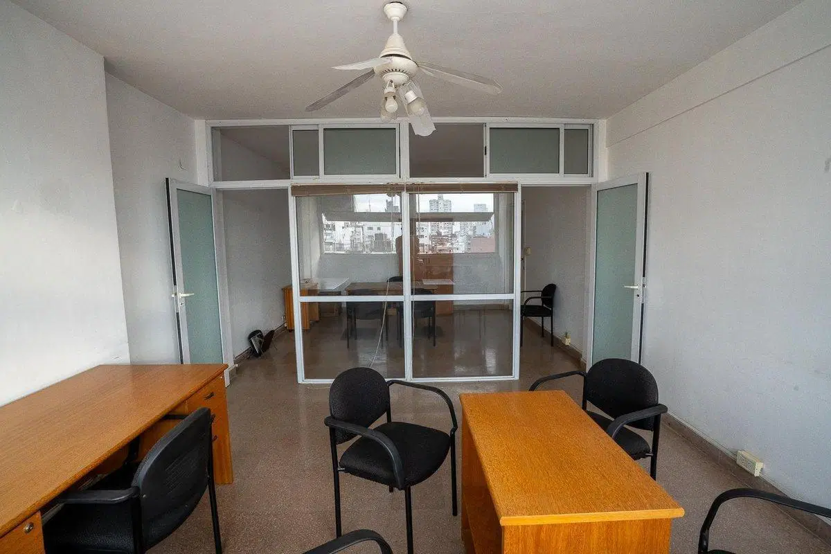 OFICINA EN VENTA EN PEATONAL CORDOBA AMUEBLADA 5