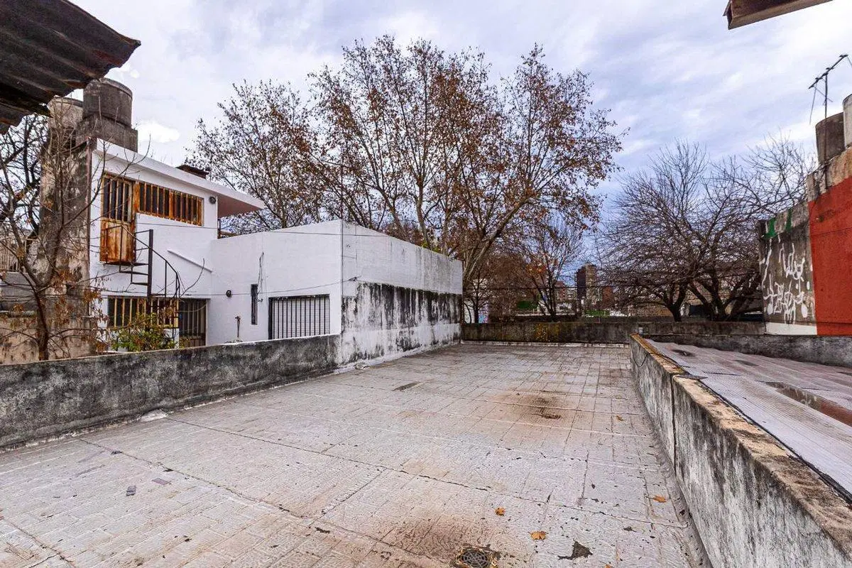 CASA/TERRENO EN VENTA A RECICLAR ESPAÑA HOSPITALES 3