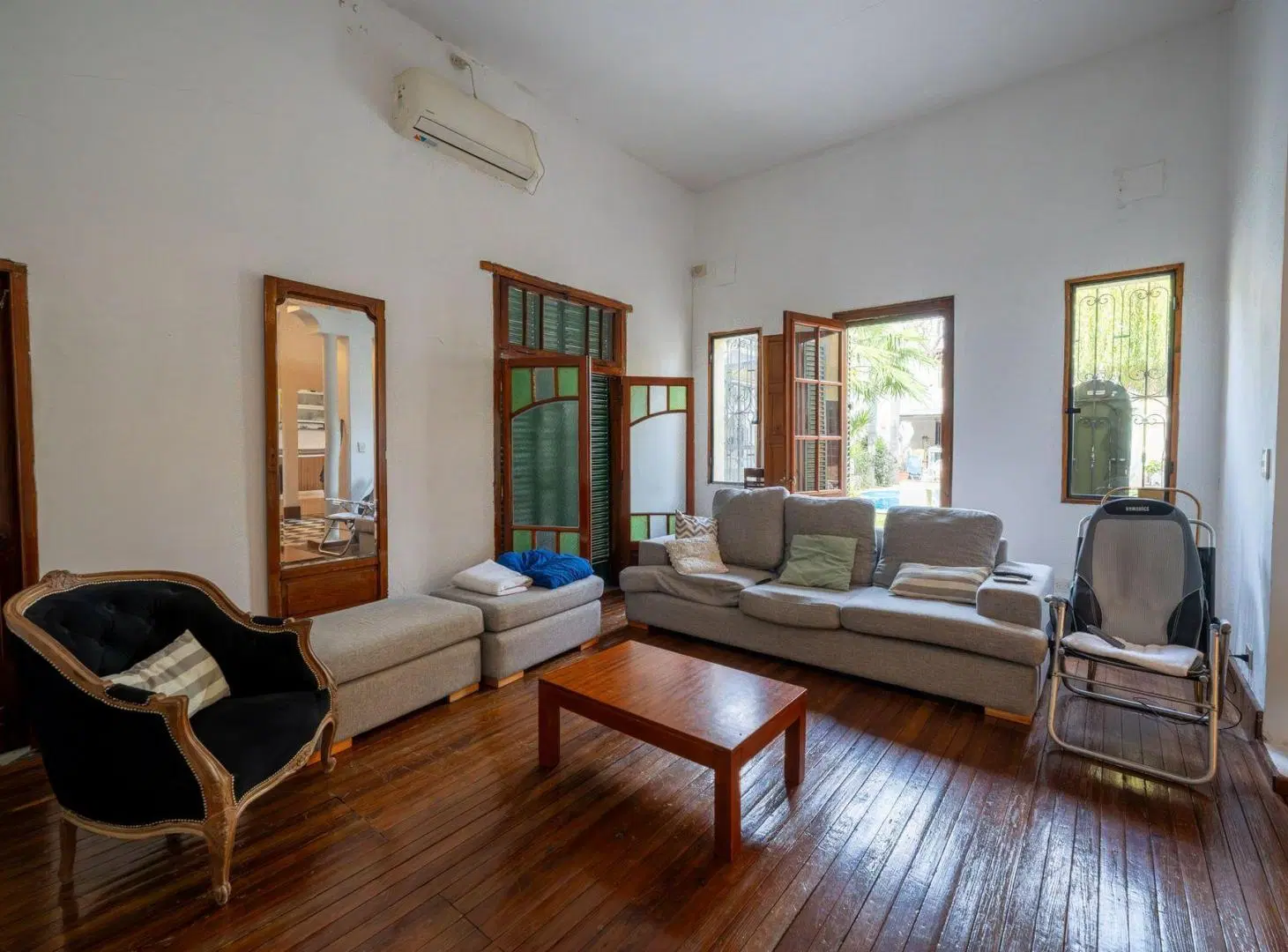 VENTA CASA 2 DORMITORIOS CON PILETA-BARRIO ALBERDI 3