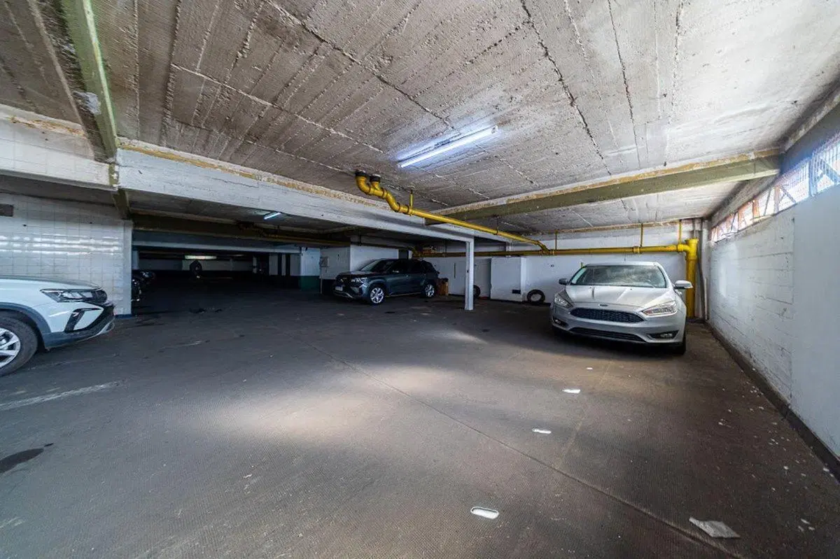 COCHERA EN VENTA ZONA CENTRO 4