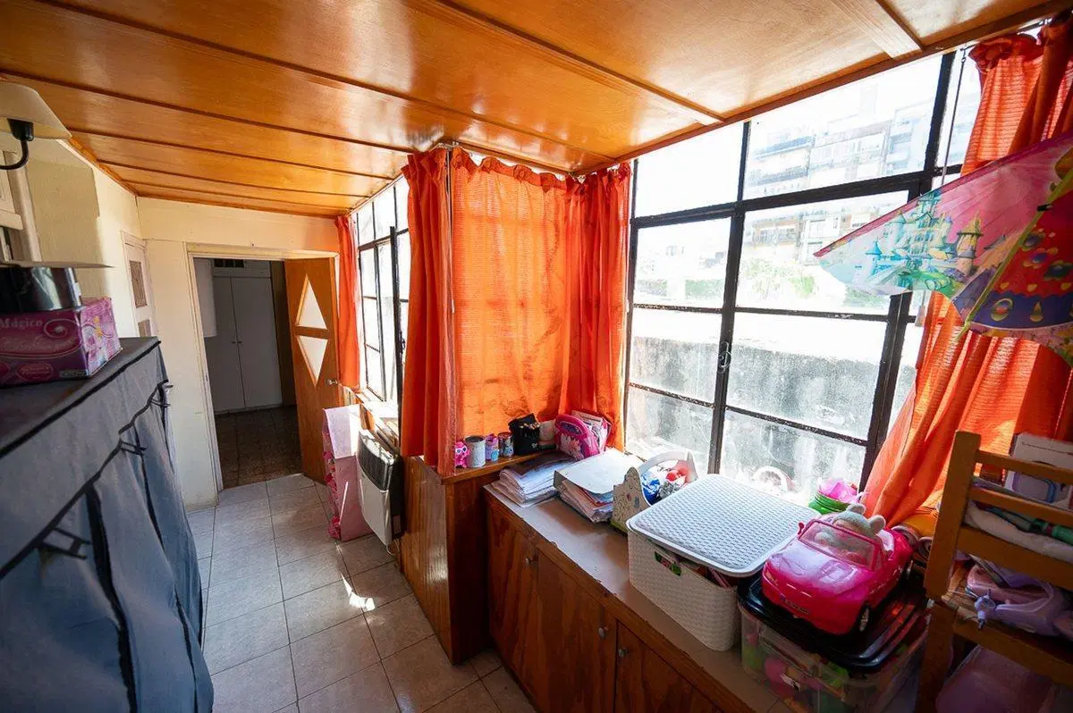 Depto en venta dos habitaciones en  zona centro 8