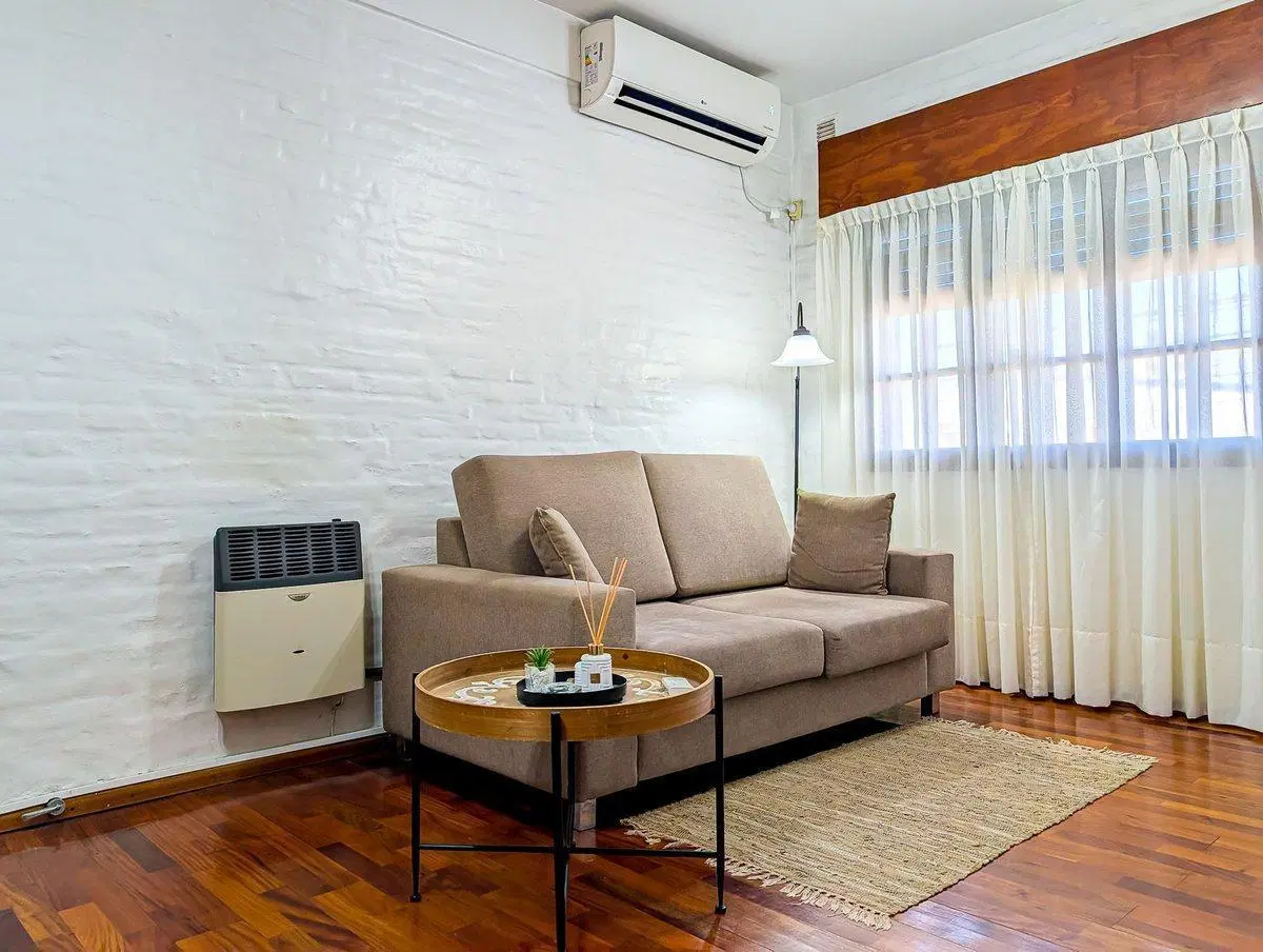 CASA EN VENTA P.A. 2 DORMITORIOS Y COCHERA 2