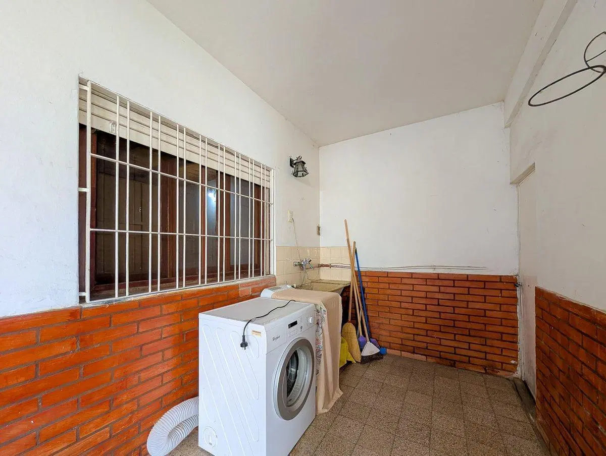 CASA EN VENTA PB Y PA LA FLORIDA COCHERA JARDIN 5