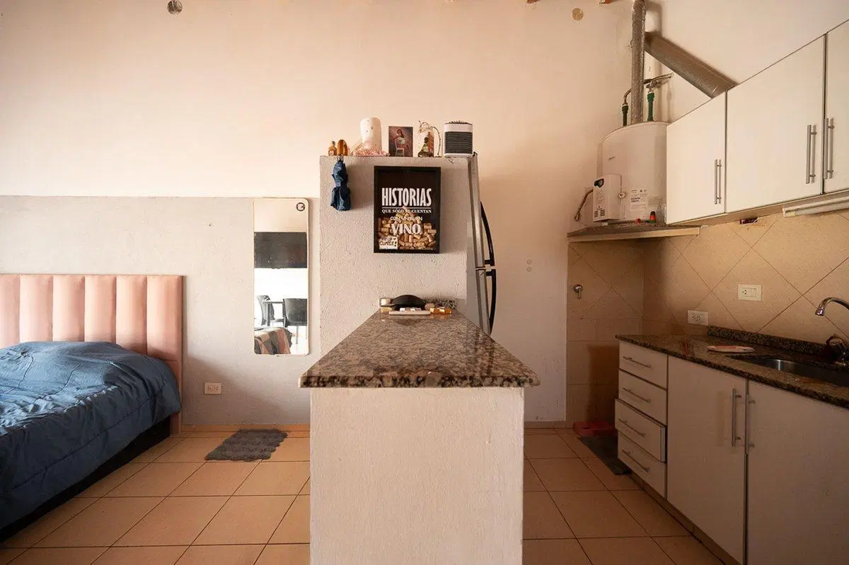 Venta edificio con 3 departamentos y cochera 4