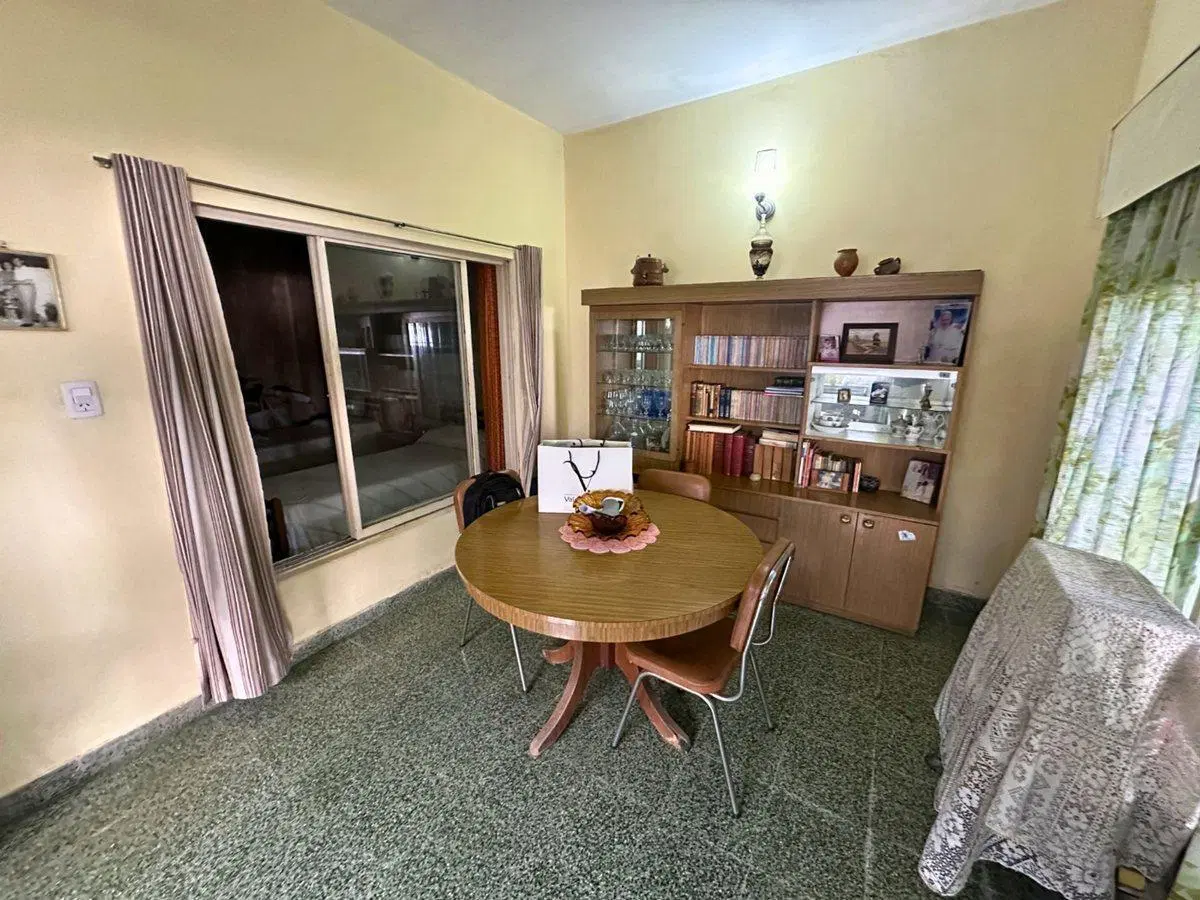 VENTA CASA 2 DORMITORIOS + DPTO 1 DORMITORIO 6 AMB 5