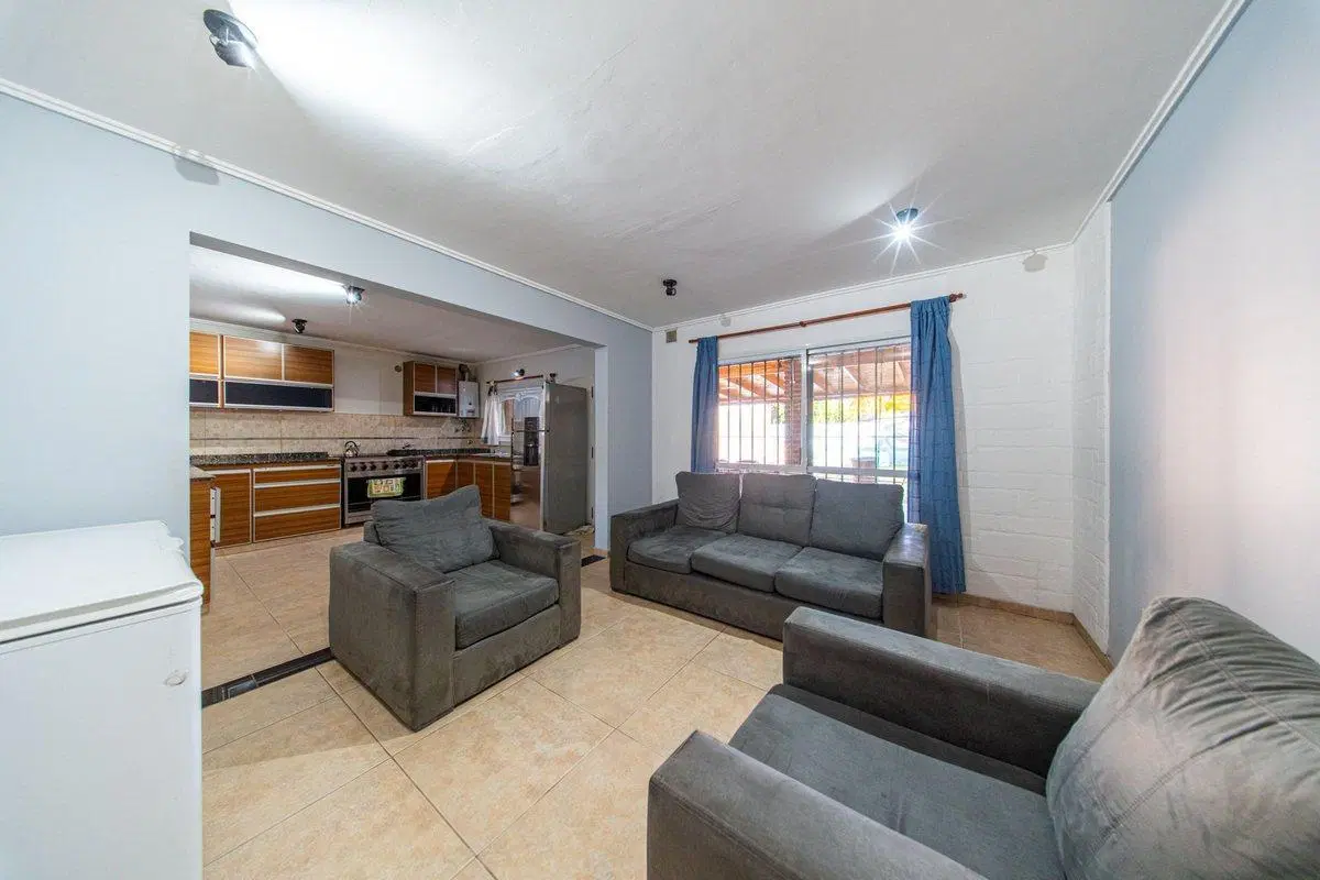 CASA VENTA CAPITAN BERMUDEZ 3 DORMITORIOS PILETA 5