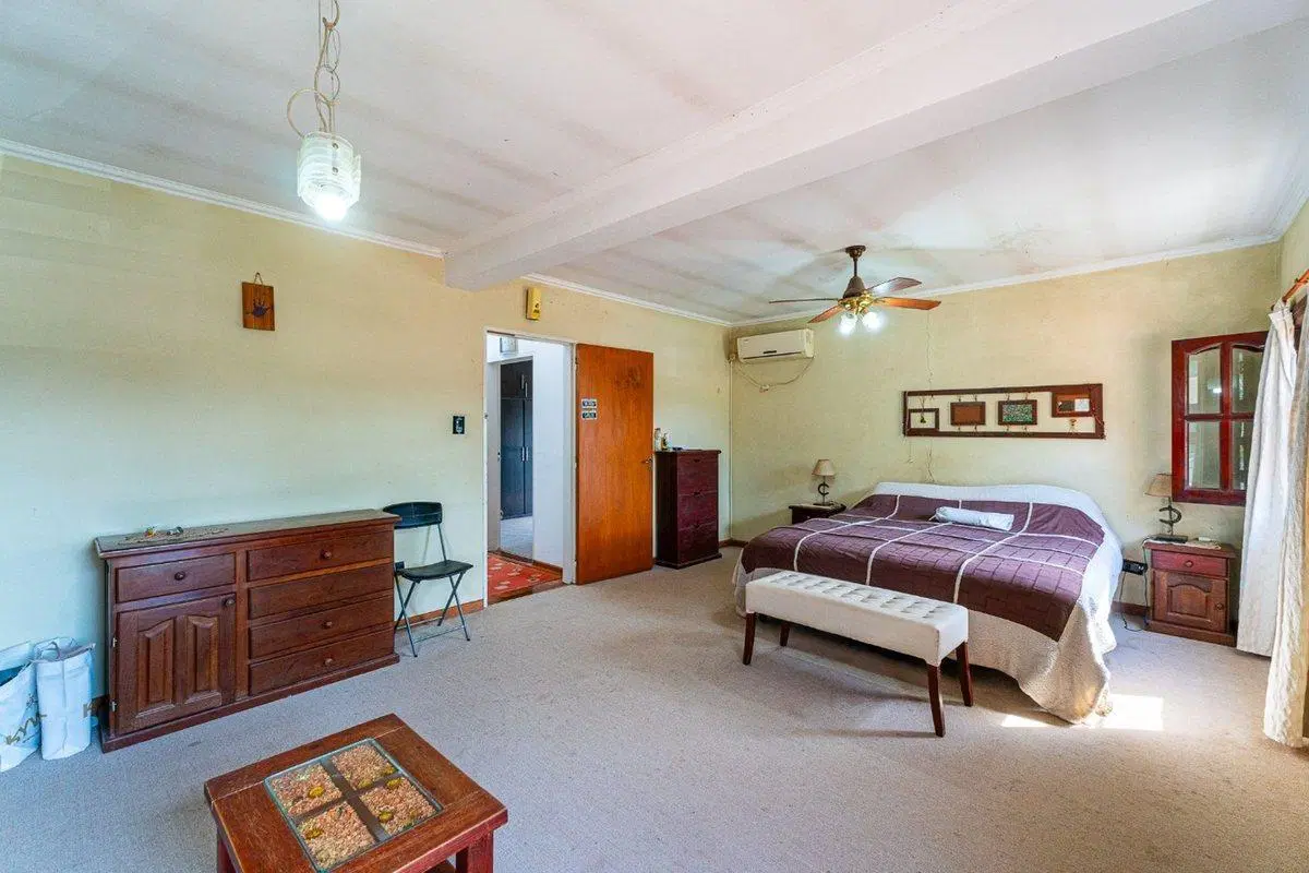 Casa en Venta 4 dormitorios Pileta y Quincho 5