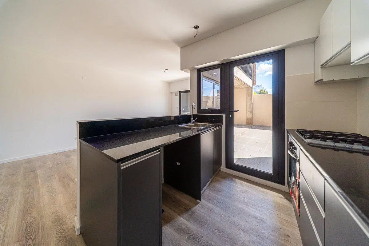 DEPARTAMENTO EN VENTA 2 DORMITORIOS Y COCHERA 3