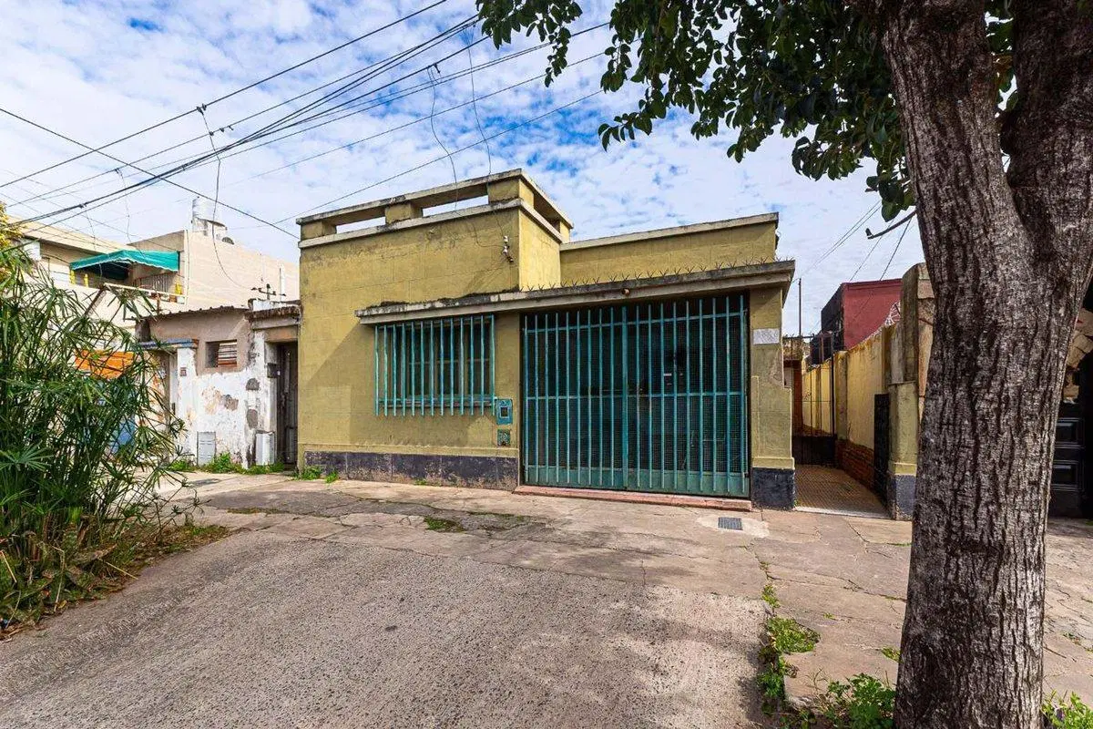 CASA EN VENTA DOS DORMITORIOS EN BARRIO BELGRANO 2