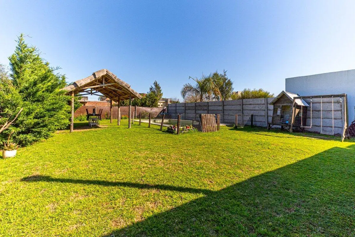 Casa en venta 3 dormitorios con pileta y cochera 5