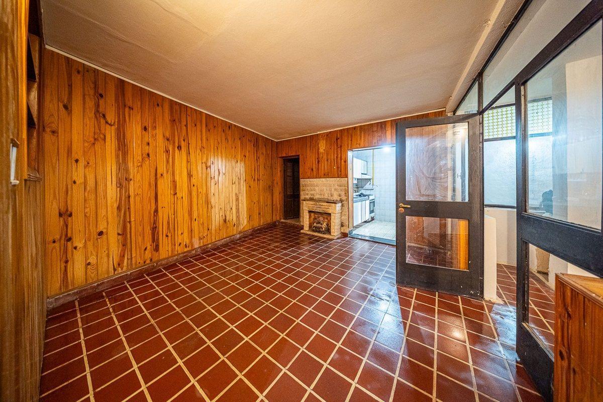 CASA DE PASILLO EN VENTA A REFACCIONAR