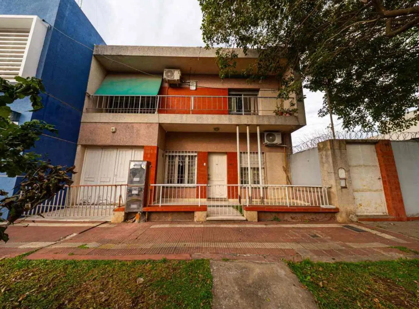 VENTA CASA DOBLE LOTE SAN LORENZO IDEAL EMPRESA 2