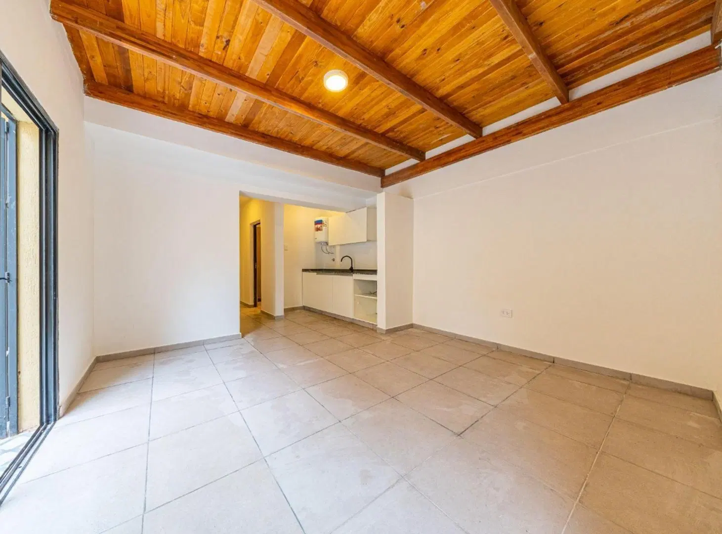 CASA EN VENTA EN ECHESORTU 2 DORM-PATIO TERRAZA 2