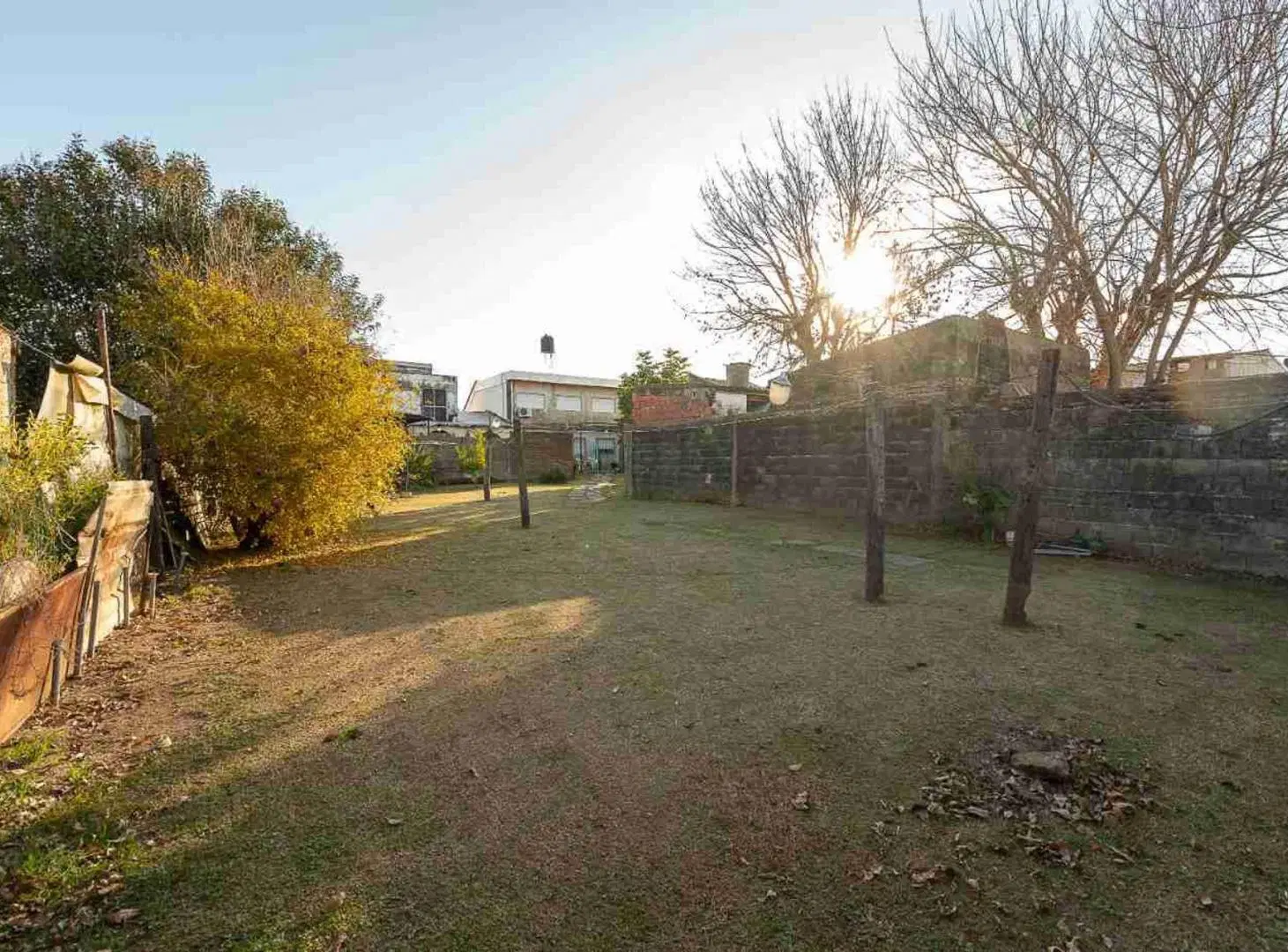 Casa en venta de 2 dormitorios a reciclar en F.L.B 5