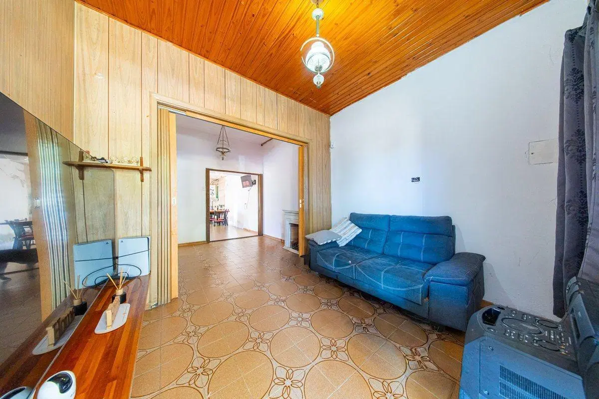 VENTA CASA 2 DORMITORIOS CON LOCAL  SAN LORENZO 4