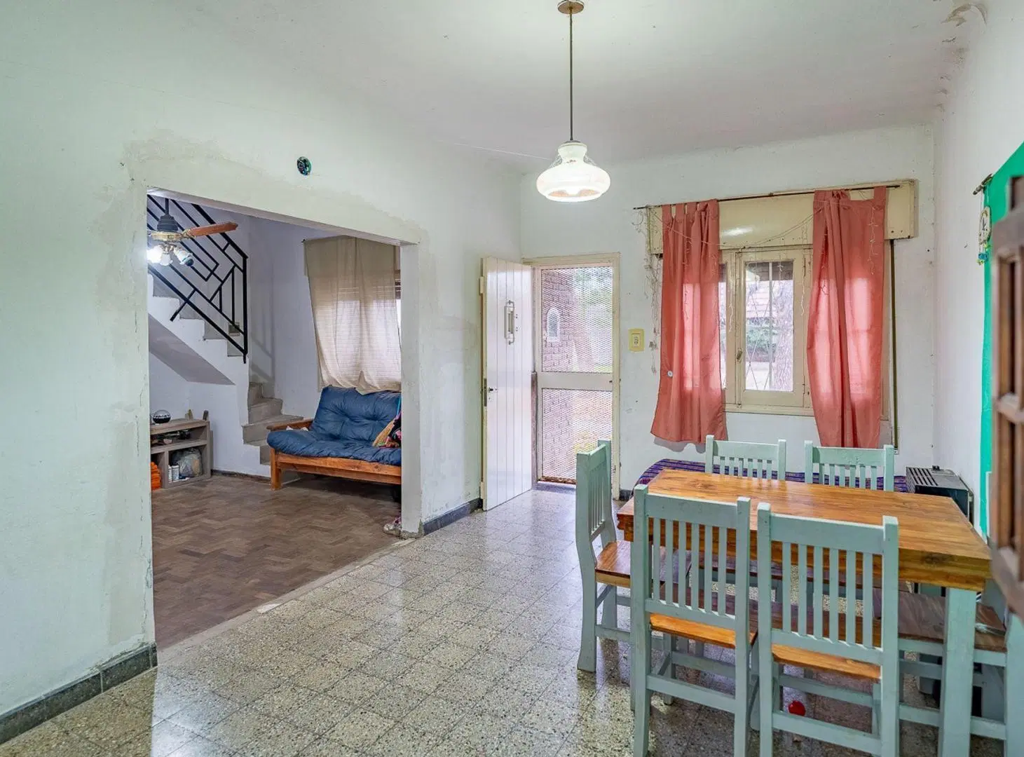 CASA EN VENTA CUATRO DORMITORIOS 5