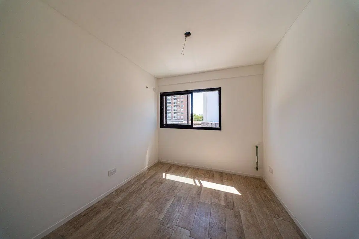 DEPTO EN VENTA 2 DORMITORIOS SEMIPISO ECHESORTU 3