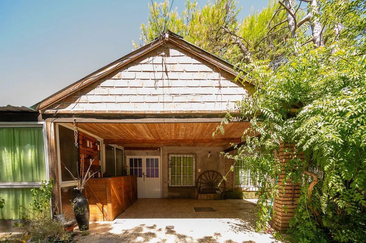 CASA EN VENTA 3 DORMITORIOS EN FUNES CON PILETA 5