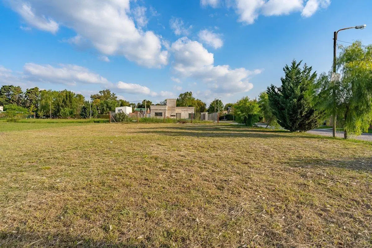 TERRENO EN VENTA EN ACEQUIAS ROLDAN 3