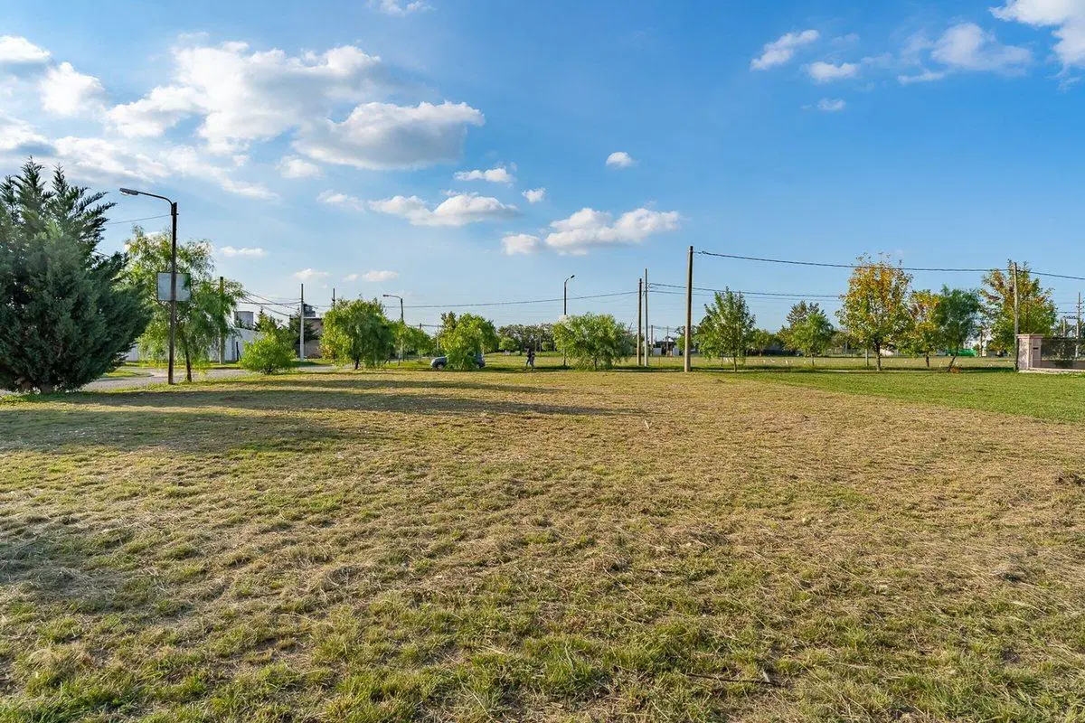 TERRENO EN VENTA EN ACEQUIAS ROLDAN 4