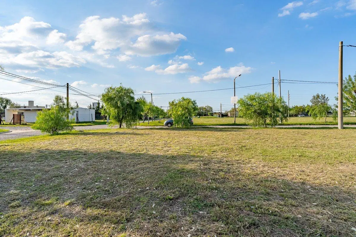 TERRENO EN VENTA EN ACEQUIAS ROLDAN 5